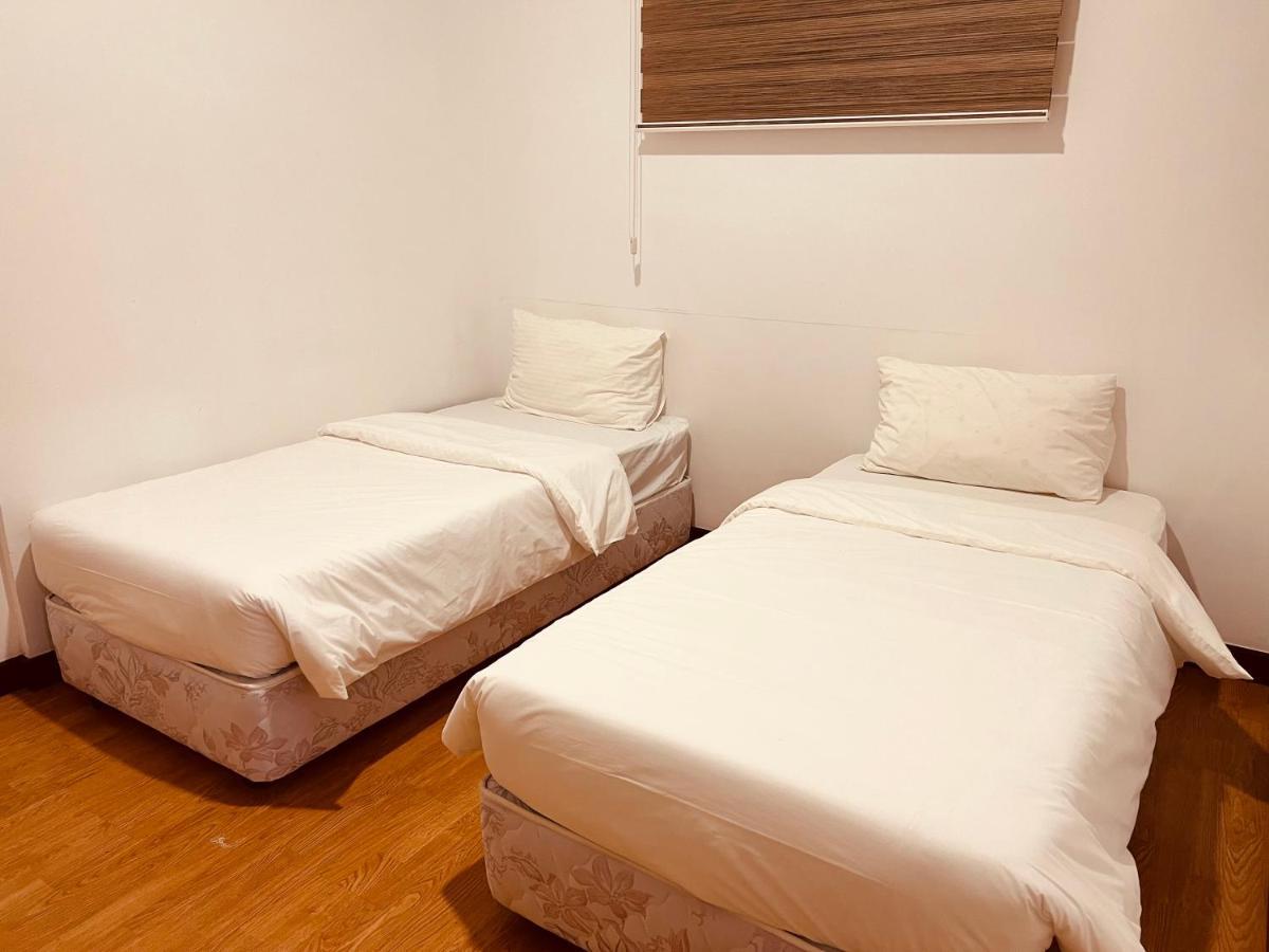 Imperial Grand Suite Apartment Kuching Exterior foto