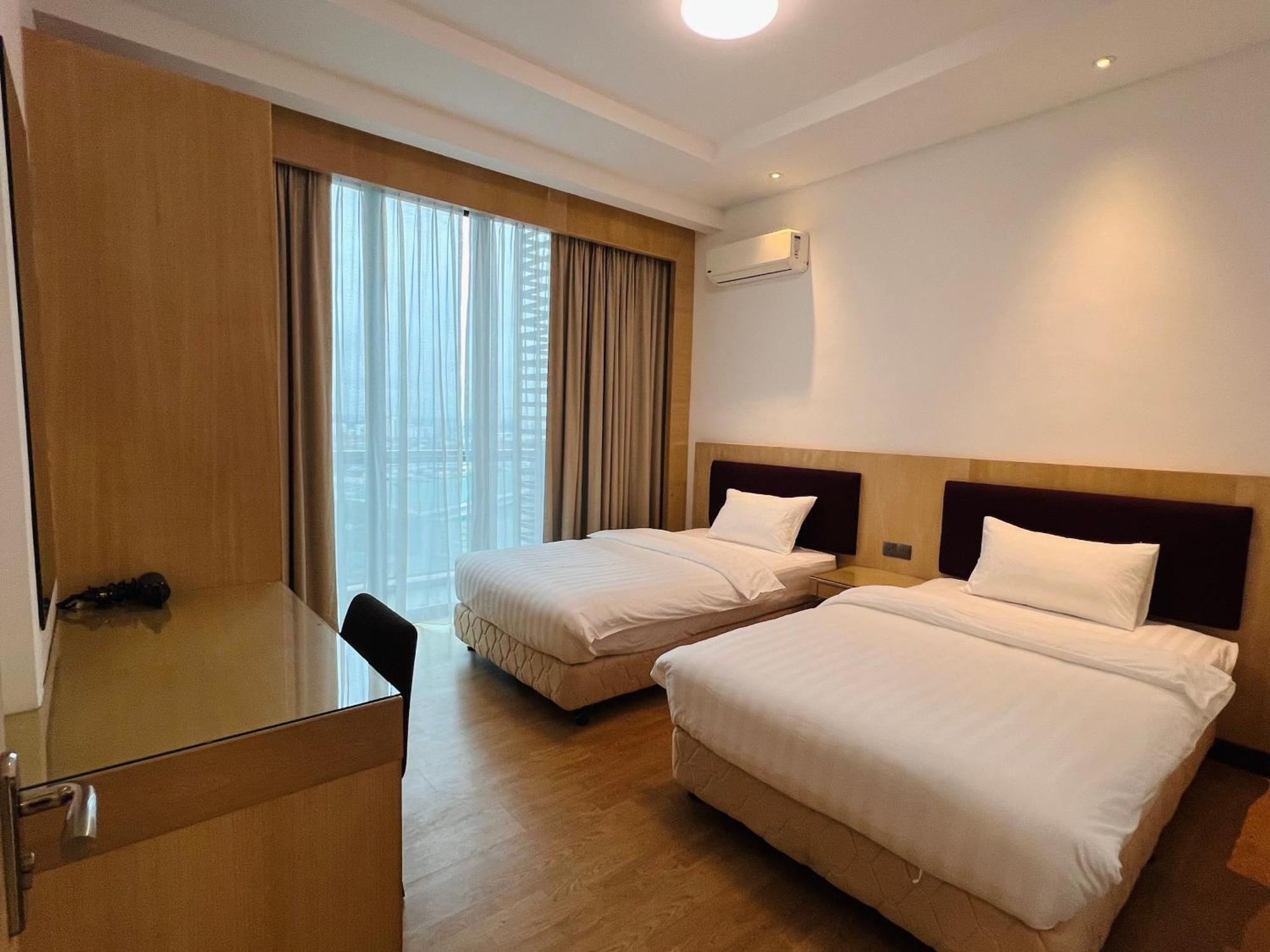Imperial Grand Suite Apartment Kuching Exterior foto